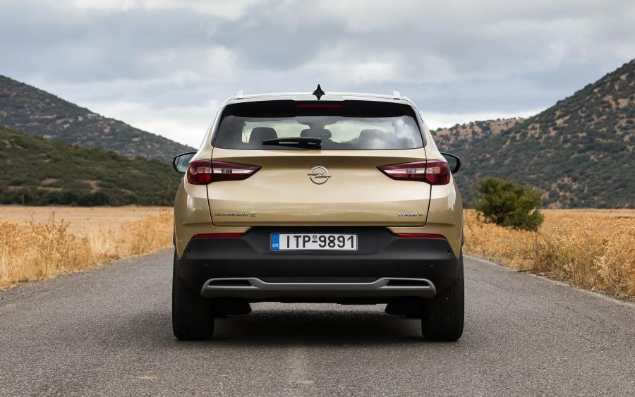  Opel Grandland X Turbo D 2017 года  (фото 38 из 42)